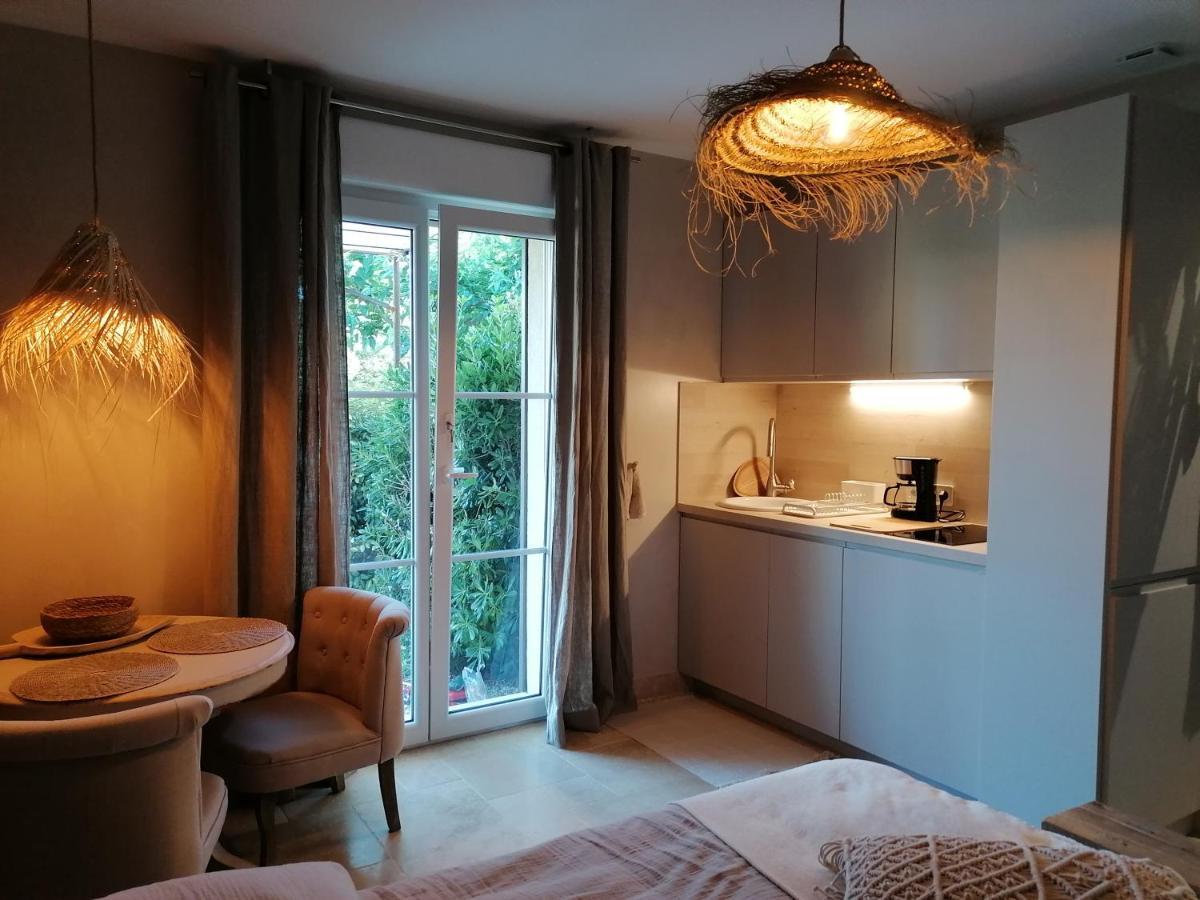 L'Autre Perle, Balneo En Supplement, Le Clos Des Perles Tourtour Exterior foto