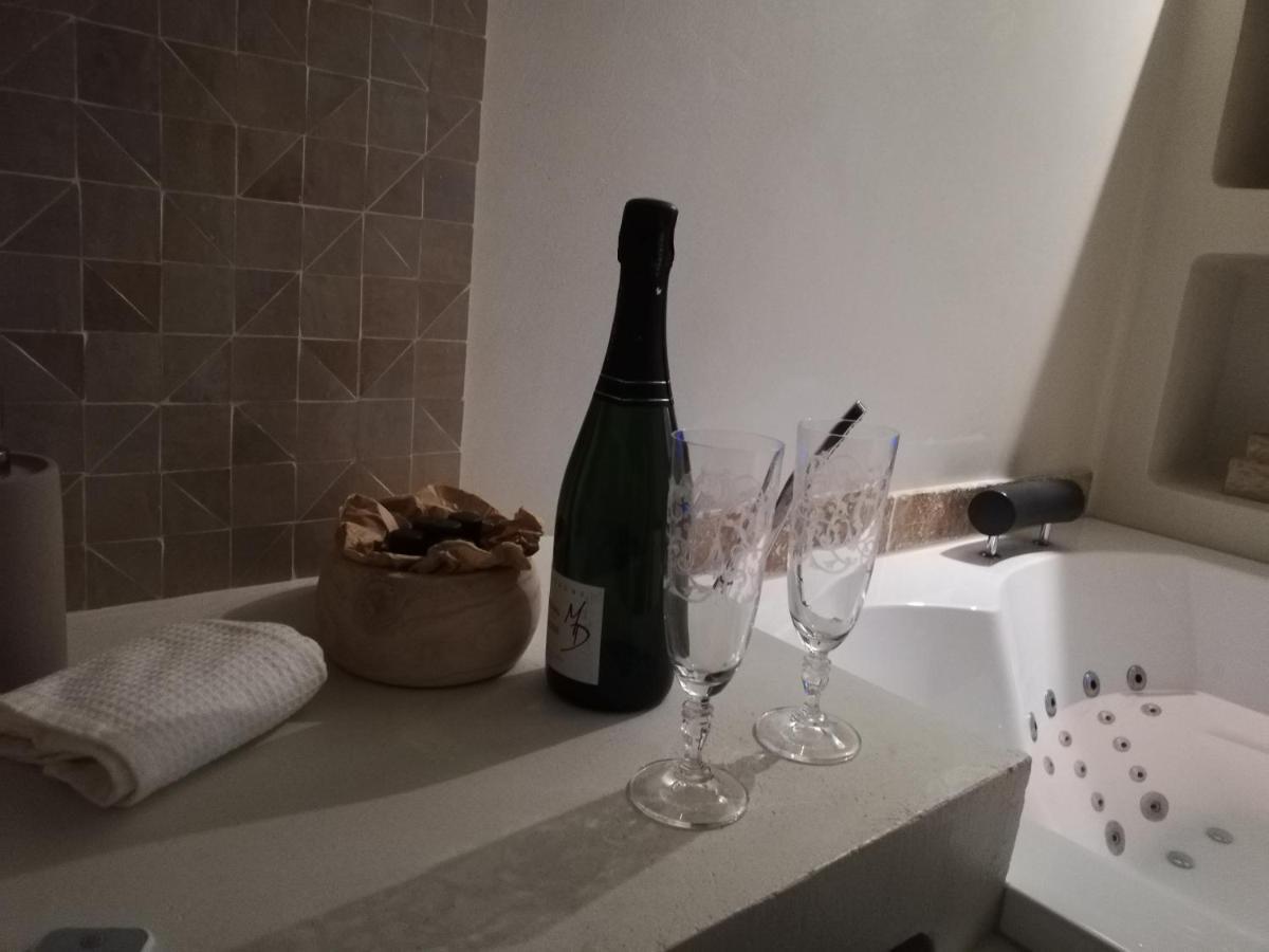 L'Autre Perle, Balneo En Supplement, Le Clos Des Perles Tourtour Exterior foto